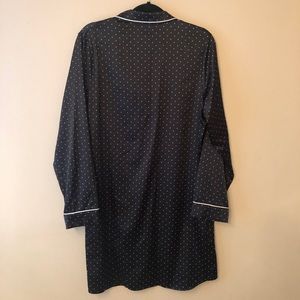 Gilligan & O'Malley Intimates & Sleepwear - Gilligan O’Malley Black Dot Satin Sleep Shirt Sz L Gilligan & O'Malley Intimates & Sleepwear - Gilligan O’Malley Black Dot Satin Sleep Shirt Sz L